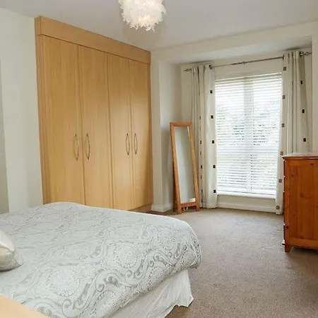 بيت للعطل Spacious 4 Bedroom & 4 Bathrooms *