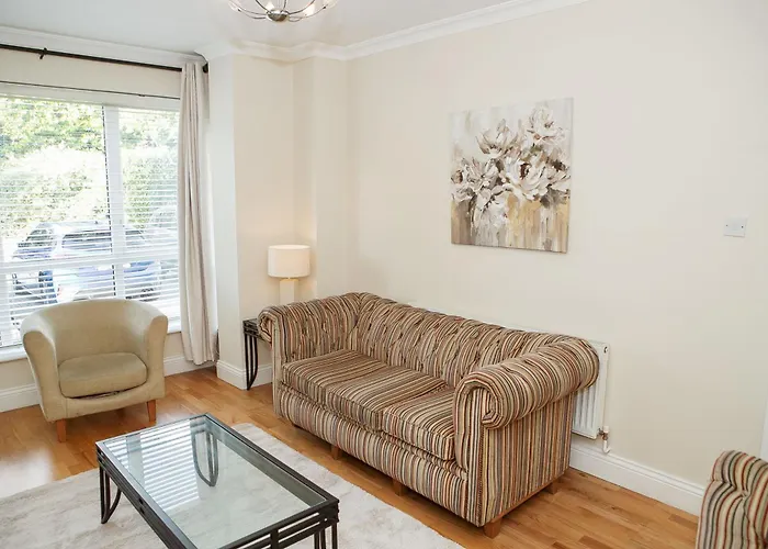 度假居 Spacious 4 Bedroom & 4 Bathrooms